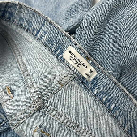 Abercrombie And Fitch Denim Shorts 90s Straight Ultra Hi Rise Cut Off Size 28 6 - Picture 6 of 7